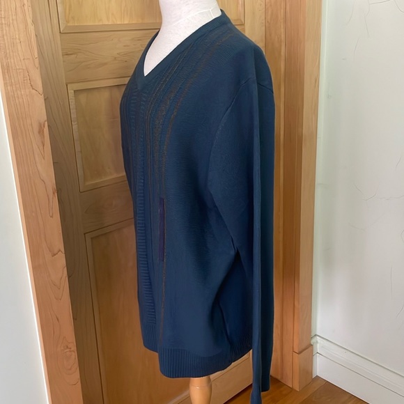 Vintage ‘80’s/‘90’s Arnold Palmer V-Neck Blue With Grey Stripes Sweater, Size L - Picture 8 of 16